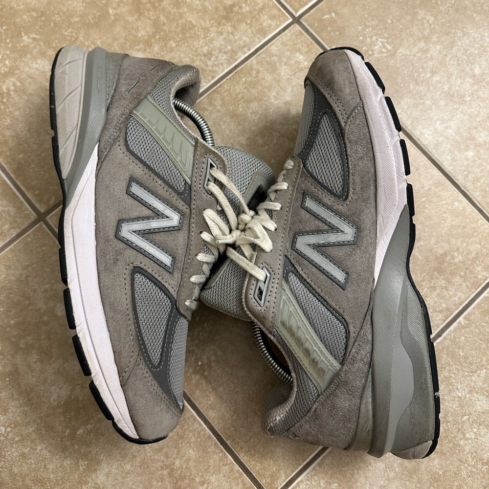 New balance 990V5